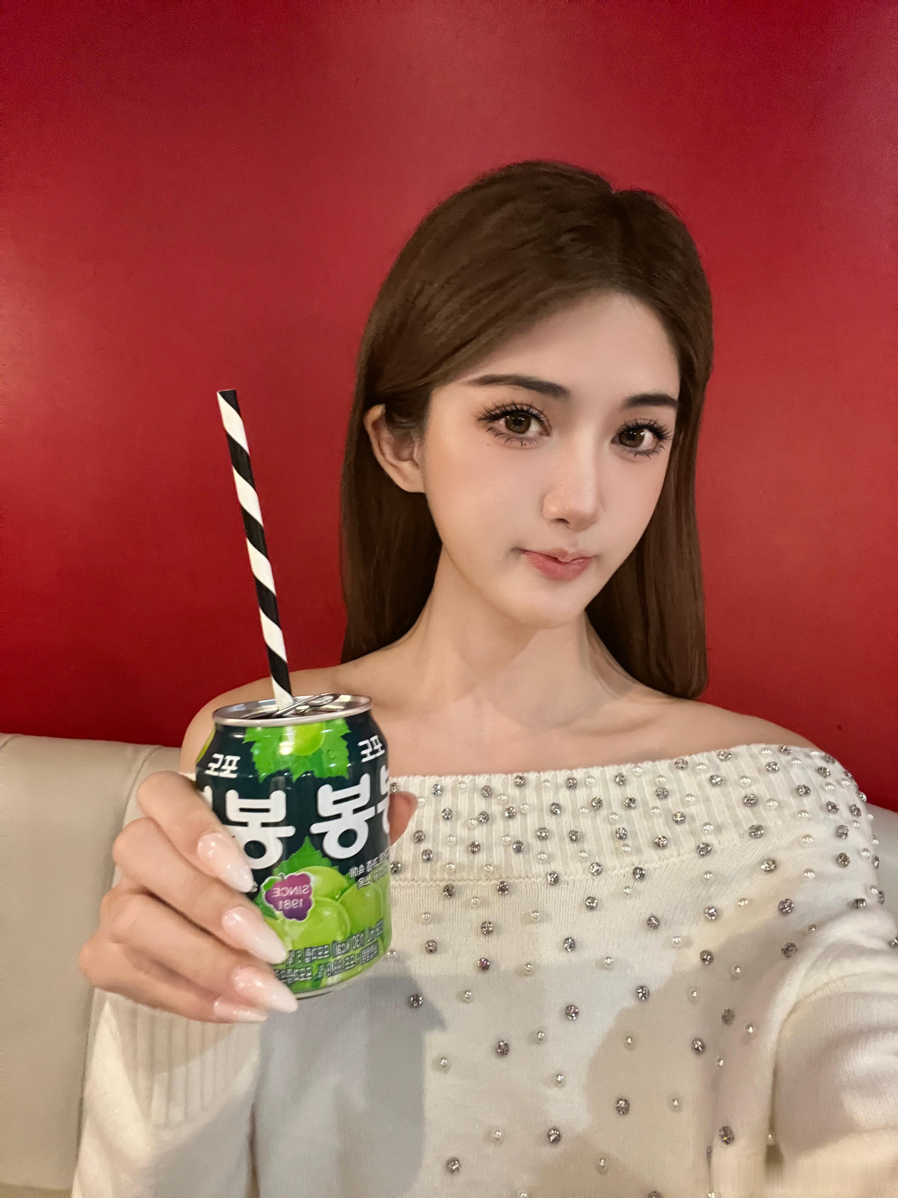 中东人真有钱整条街的豪车都是中东的，这辆Porsche还改了进气孔、尾翼、防滚架