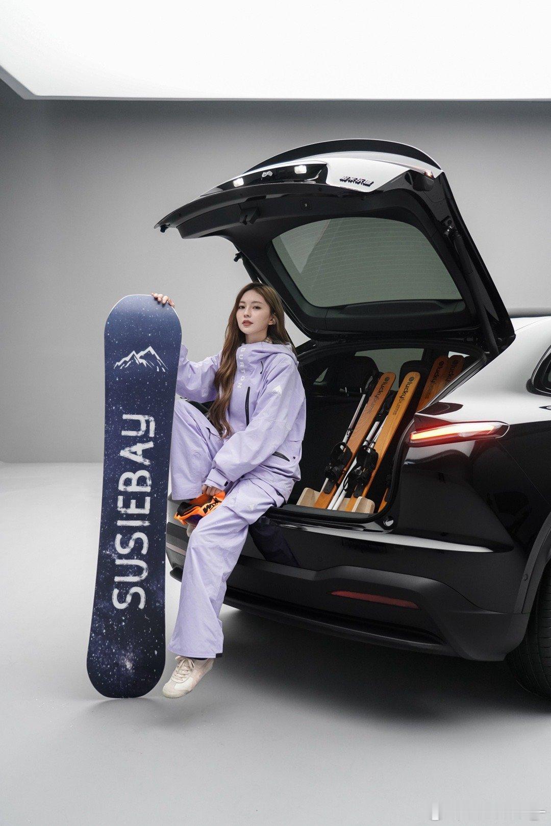 乐道首次亮相的「黑骑士」在一台车上看到了少年感乐道L60黑骑士，限量666台，1