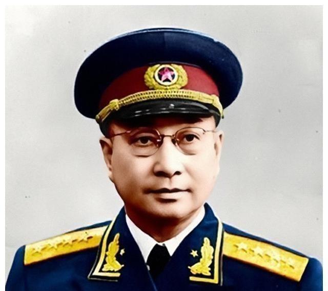 1952年，炮弹专家沈毅被判处死刑，为了捞人陈赓先斩后奏，来到中南海找毛主席，和