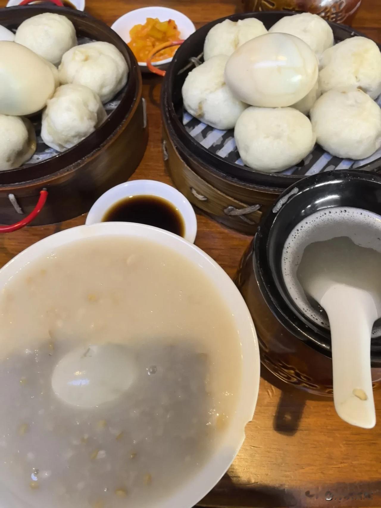 #不一祥的早餐# #早餐简单的幸福# 街角的能量早餐，猜猜是什么地方的特色……