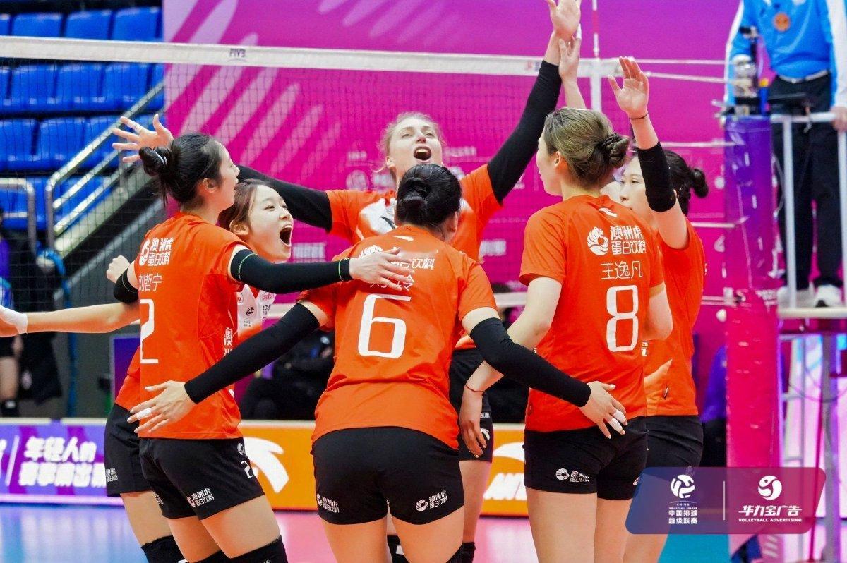 排超联赛 女排还剩下4轮的情况下，B组形势已经很明朗，深圳浙江9胜，几乎是已经手