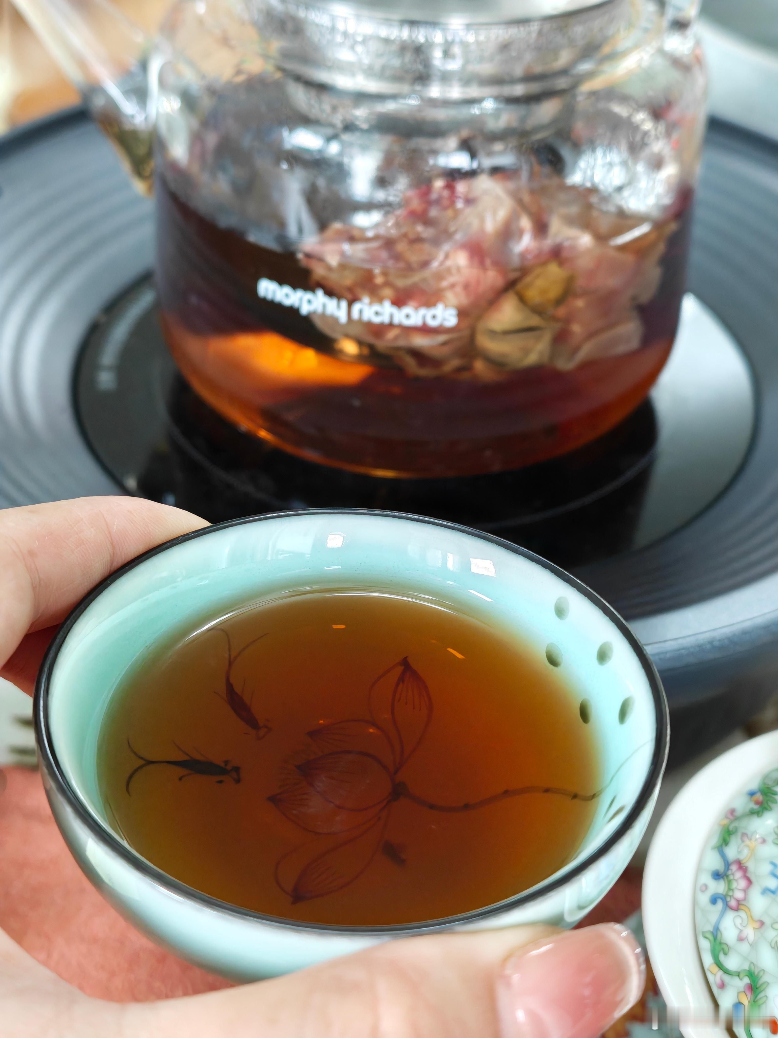 早饭已吃完，准备开始干活儿！今天又是忙碌的一天。加油！给本周收个好尾儿。 ​​​
