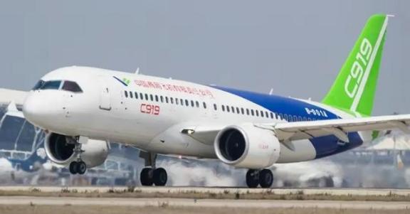 发动机中国有，但就是不造；光刻机中国有，就是不造。之所以进口，目的就给美西方赏饭