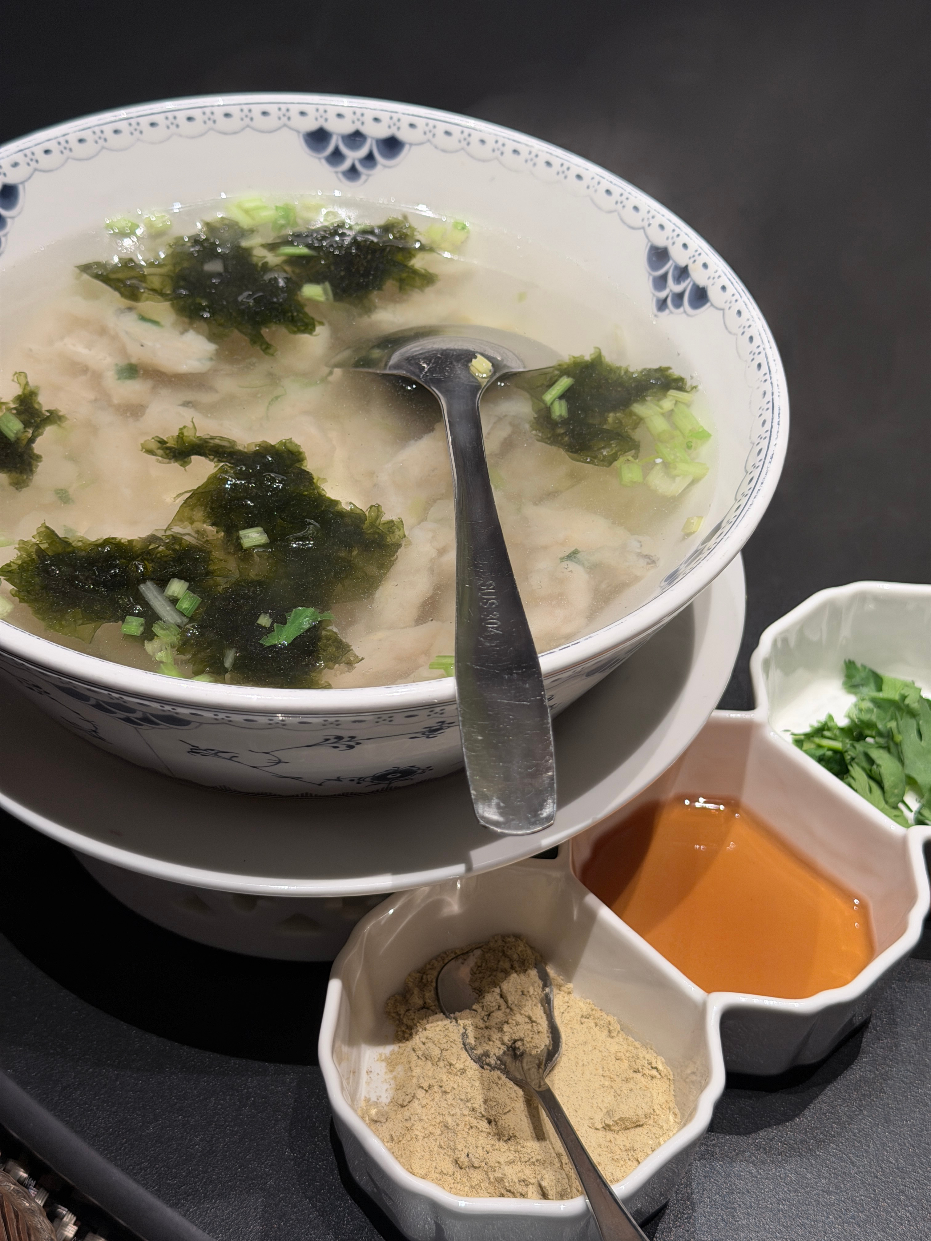 和南昌朋友们一起吃饭饭～是个非常有脑子的男孩子学习带货思路！！ 