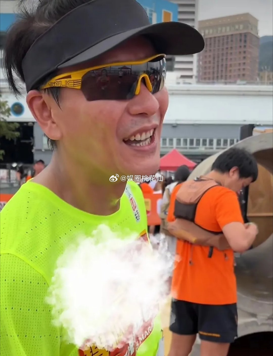 黄宗泽对自己也太狠了！刚跑完马拉松就直言准备直奔健身房，这番话直接让人看懵，这体
