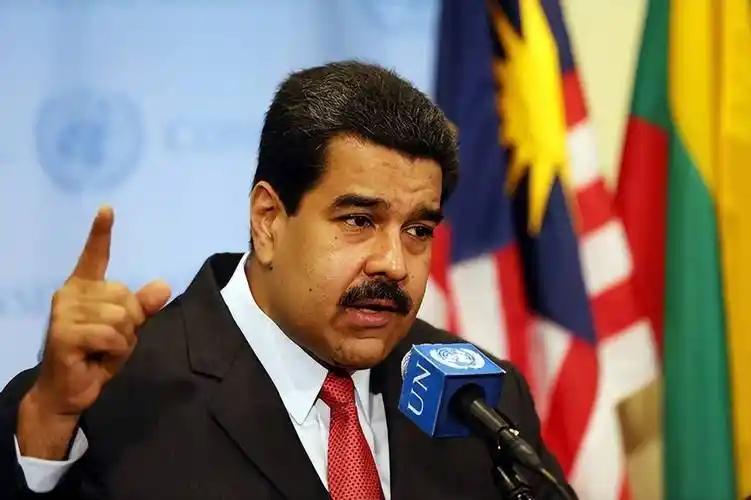 委内瑞拉代总统今天放话了：就算美国找上门，她也绝不会低头。

事情是这样的。美国