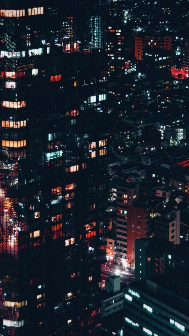 我们的生活样式，就像一幅油画，从近看，看不出所以然来，要欣赏它的美，就非站远一点