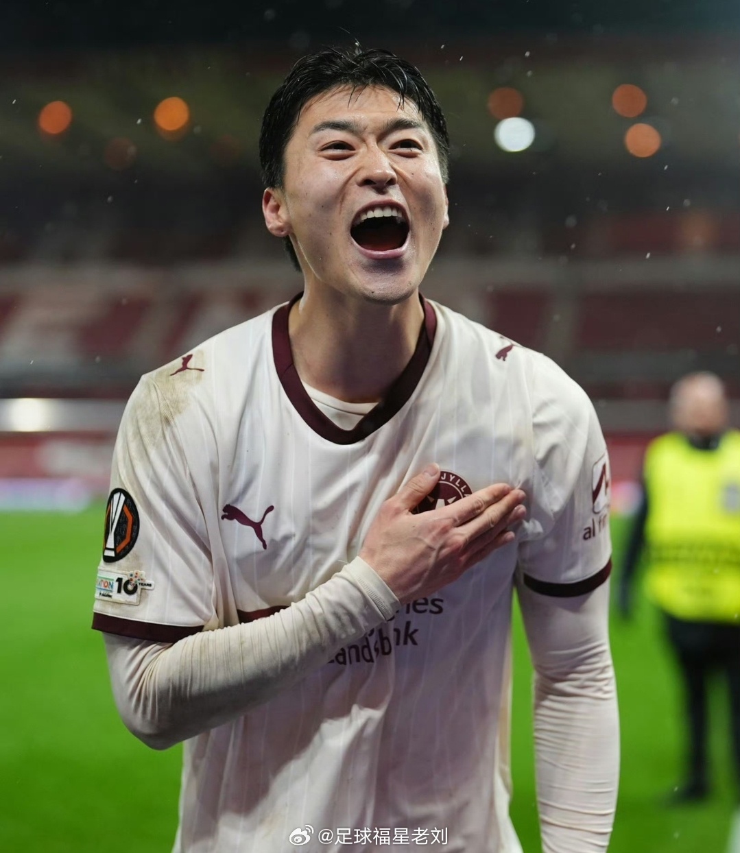 足坛励志故事！28岁前锋重伤缺席15个月暴瘦28斤 现制胜爆冷森林从世界杯新星，