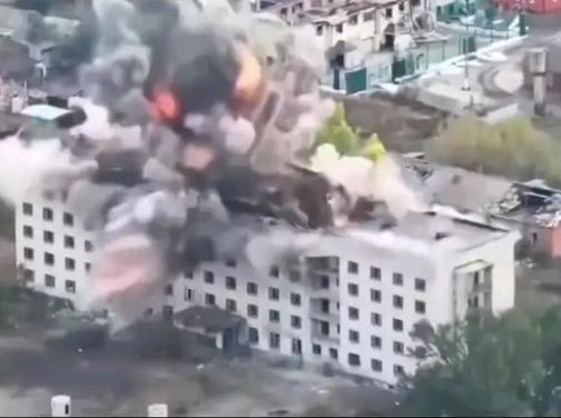 这情况看起来挺闹腾