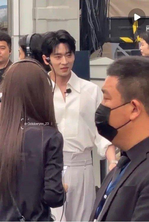 丞磊现在怎么长这样了，怪不得熄火了 