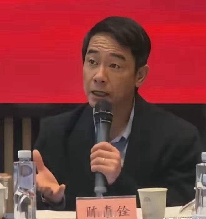 陈小春当选惠州政协委员，最大的“贡献”，不是提出搞文旅、促发展的建议，而是让我们