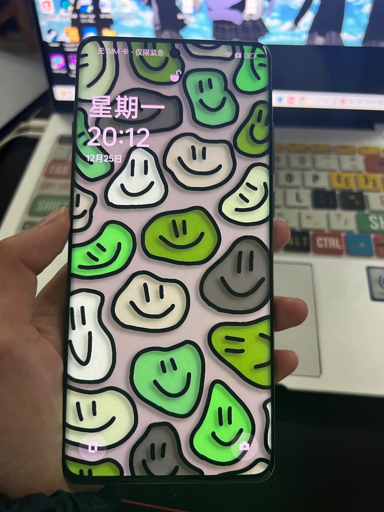 别老盯着一加12有缝的事情说了，实际上用下来还是可圈可点的。

首先拍照觉得很满