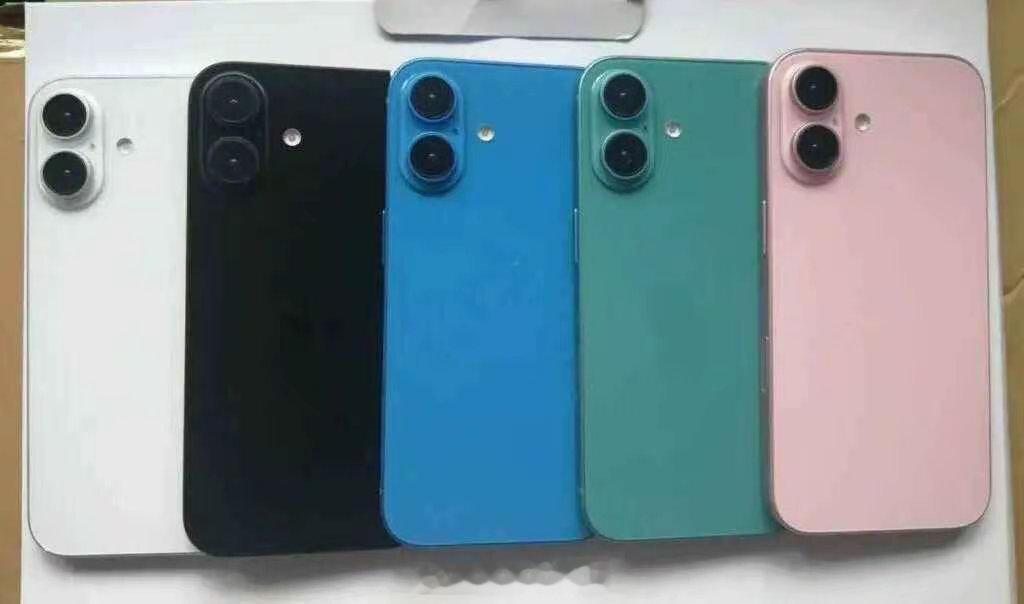 #苹果官旗客服咨询已排起长龙#iPhone 16发布在即，大家的关注度还是挺高的