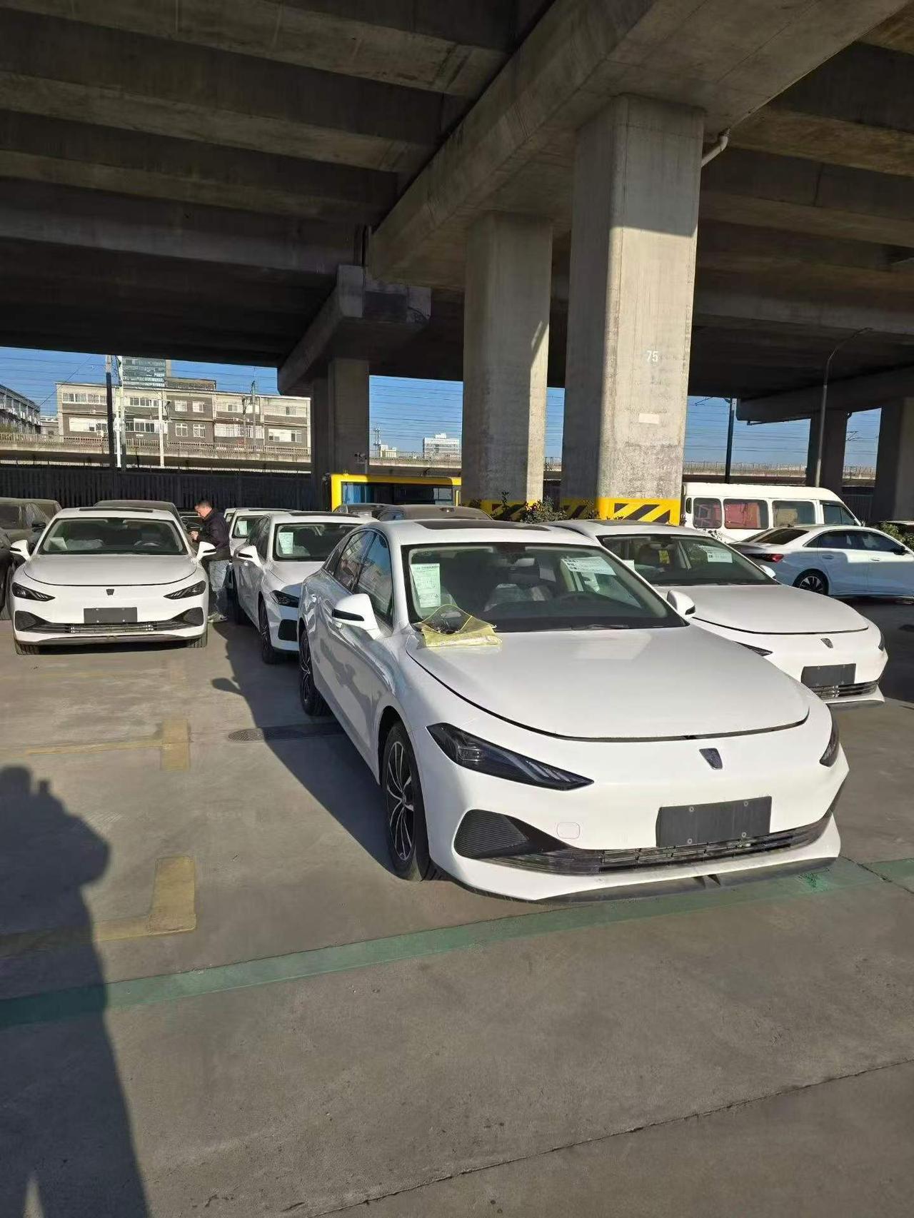 最后几台湖北宜昌，上海提车全新未上牌
，带增票，可领补贴24年8月到9月出厂，上