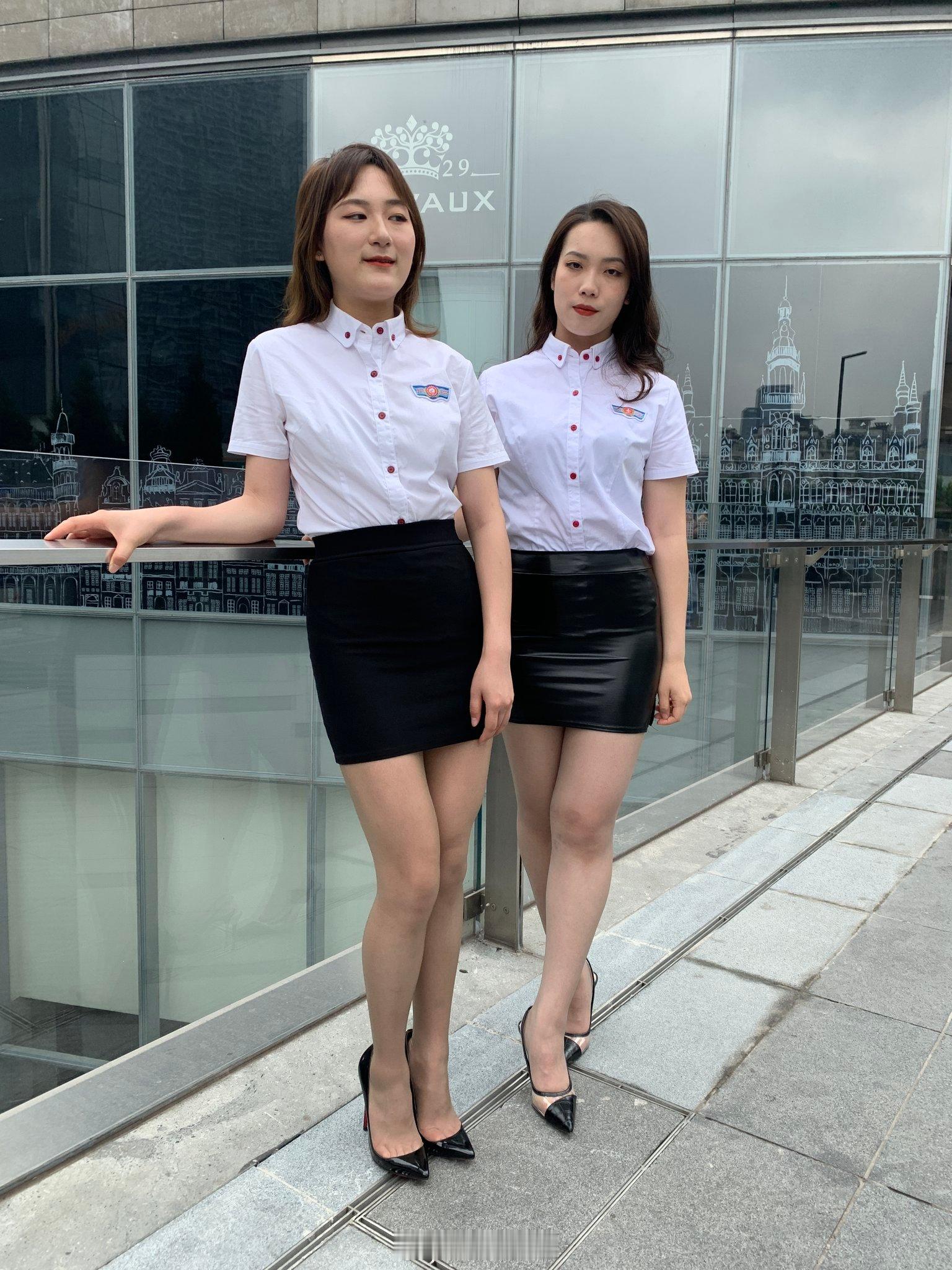 阿姨美拍专注街拍美腿三十年 ​​​