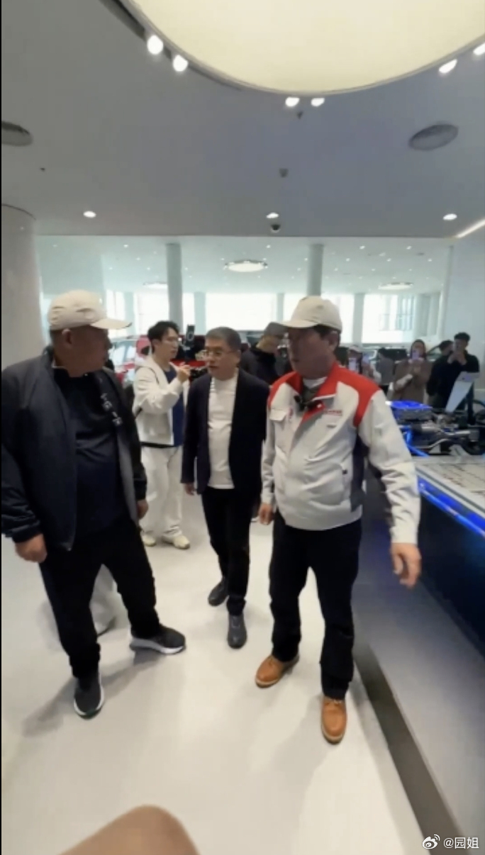 看了长城魏总和于东来的直播之后觉得，其实本质上长城和胖东来没有区别，他们都坚持把