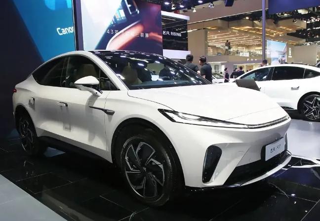 此前，我们就不止一次说过荣威和飞凡合并并不是什么坏事，毕竟飞凡汽车前身即为上汽R