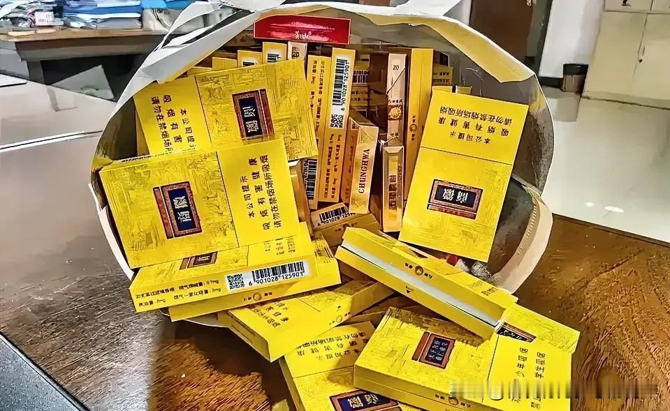 作为一名项目经理，心里有时挺不是滋味，尤其对那些工程老板和材料商，感觉挺过意不去