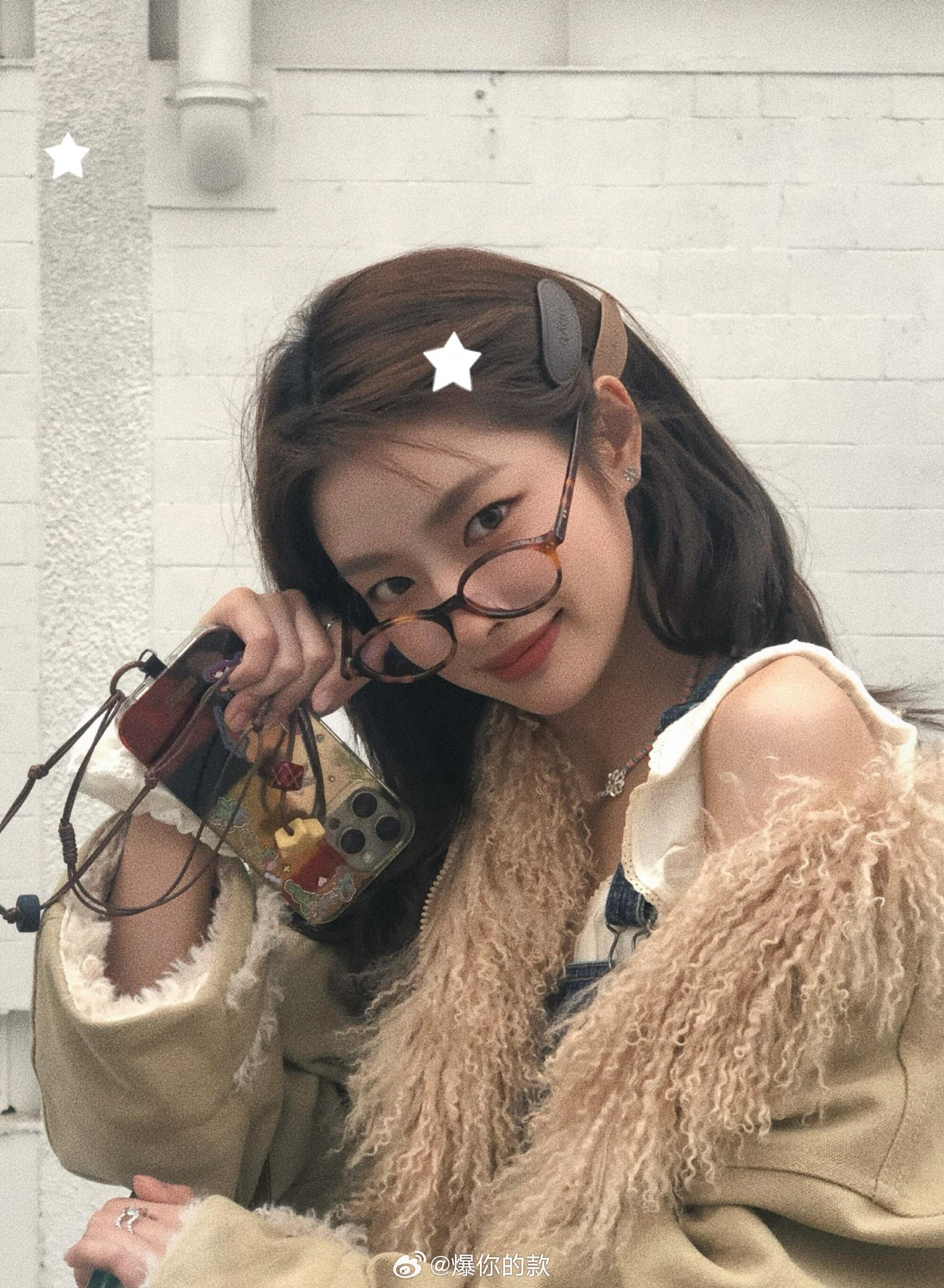 徐若晗桃花坞第一大漏勺别人上直播是营业，徐若晗上直播是“倒带”。狼人杀细节记得比