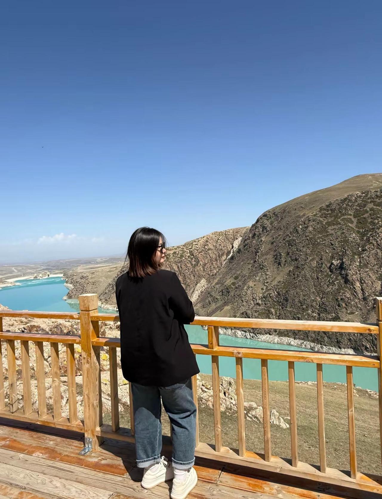 🏖.🫧不讨好谁，不勉强自己，活得自在舒服，心安快乐比一切都重要。