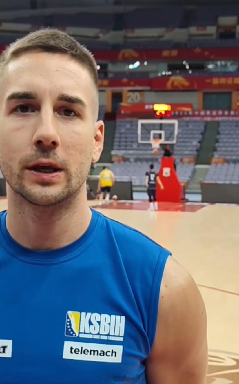 中国男篮 波黑男篮比中国男篮先在南京适应场地[衰]快进到波黑吧，委内瑞拉不想看了