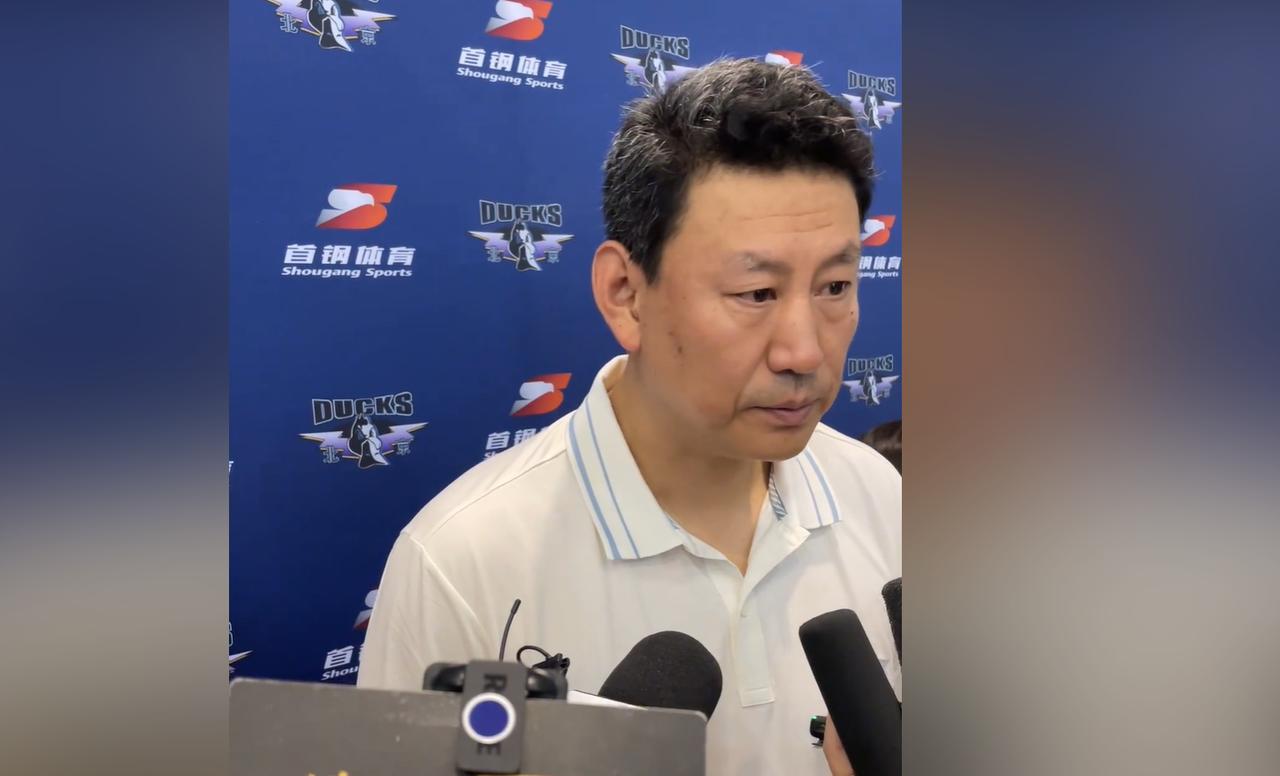 李楠措手不及！

就在今天下午，上海男篮官宣签下NBA大牌外援拉塞尔，这一来上海