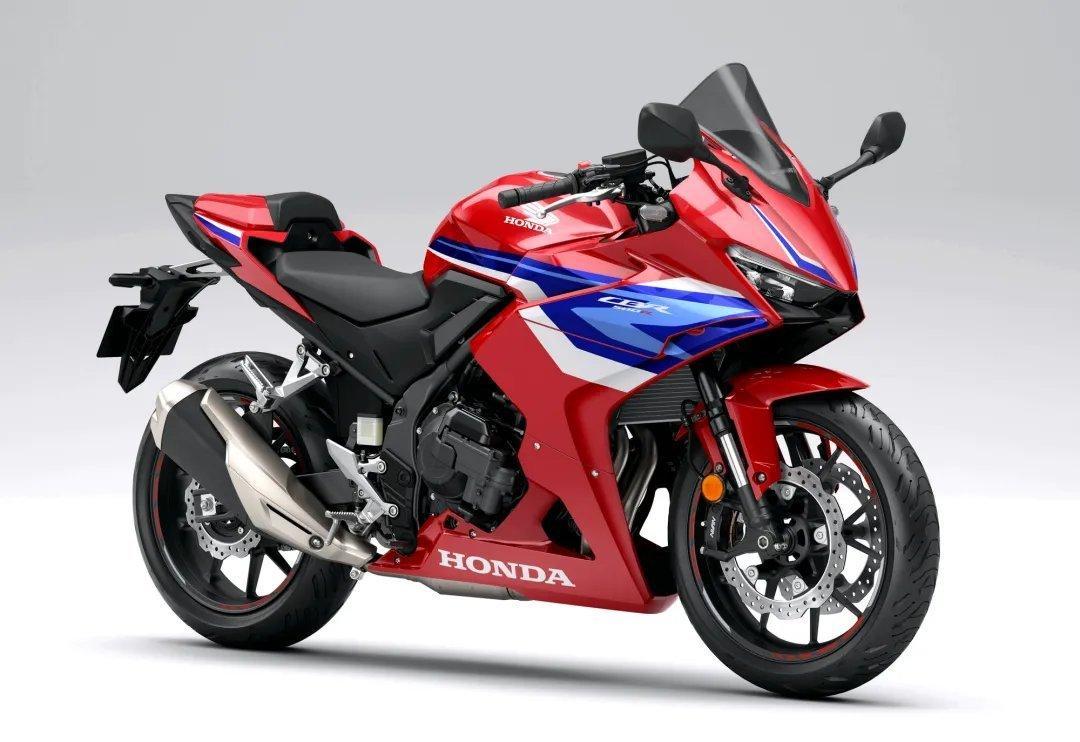 车市热门 加装了原厂附件/改装组件的 2026 CBR500R 系列。 