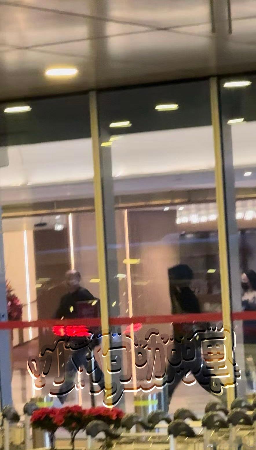 七个小时 深圳·深圳宝安国际机场