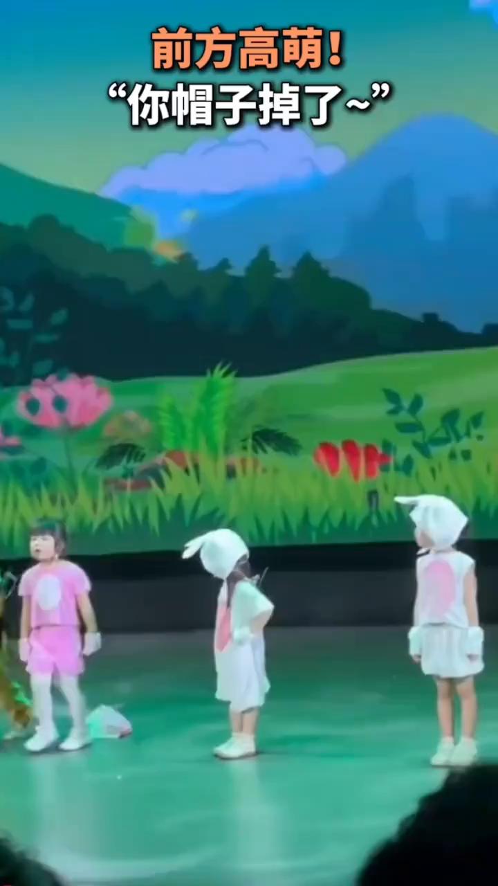 前方高能。
6月29日，重庆。很小声的说给全世界听，大声密谋。小朋友忘了自己带了