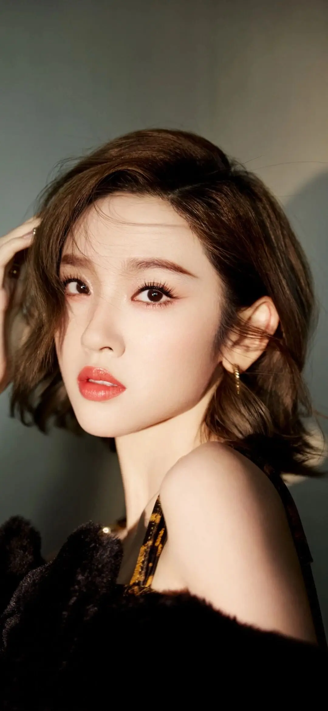 唐艺昕 豹纹穿搭，小性感！