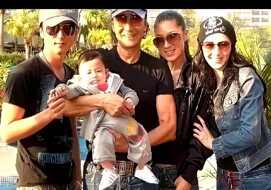所以谢贤除了没给coco婚书，几乎把能给的尊重都砸过去了这事，挺魔幻的。
一边是