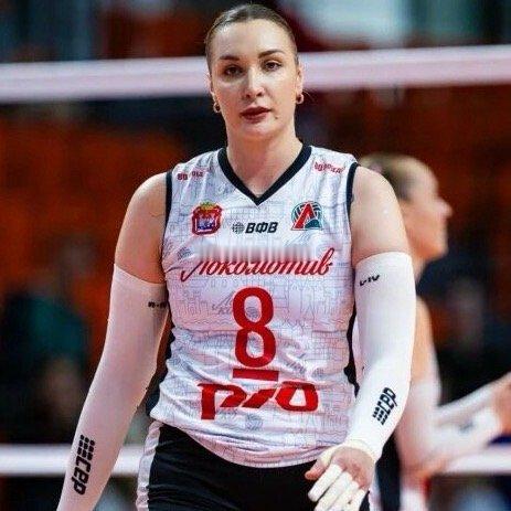 沃龙今天会到中国，应该是去上海报到吧魔女新赛季两个力大如牛有点可怕“我将在12号