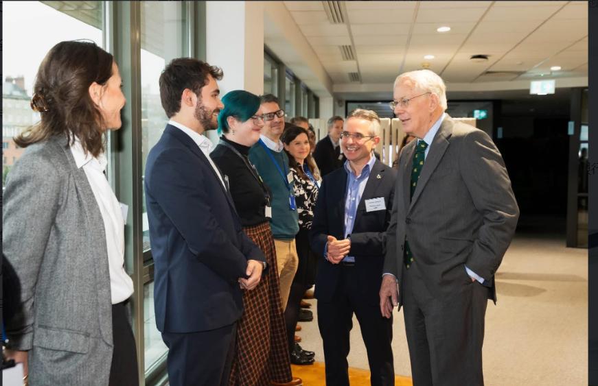 2025年12月9日，格洛斯特公爵理查德王子在布里斯托尔向特里多斯银行授予国王企