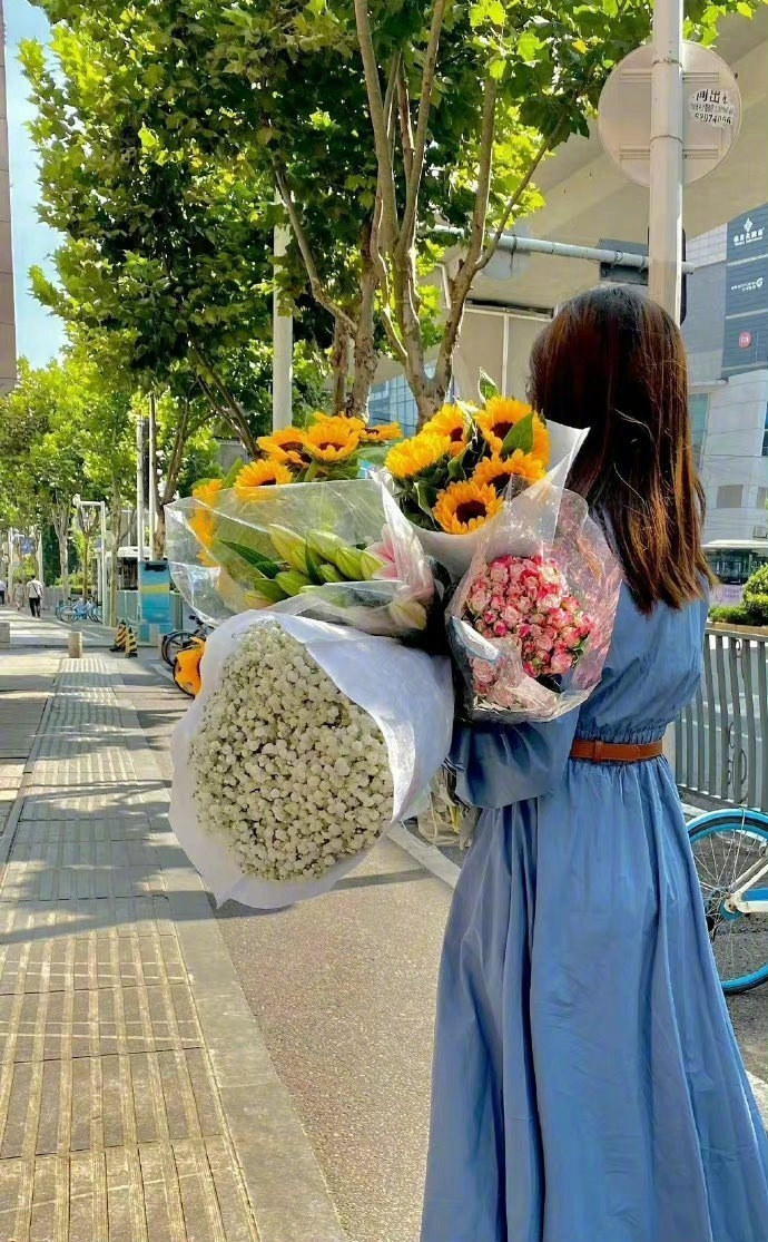 财神不渡怨妇，开心方能暴富。 