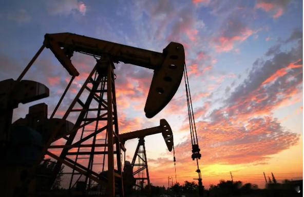 【财富晚茶-今日投资】芯片重磅：催生涨潮筹码悬崖杀跌；长江能科：前期双顶筑底震荡