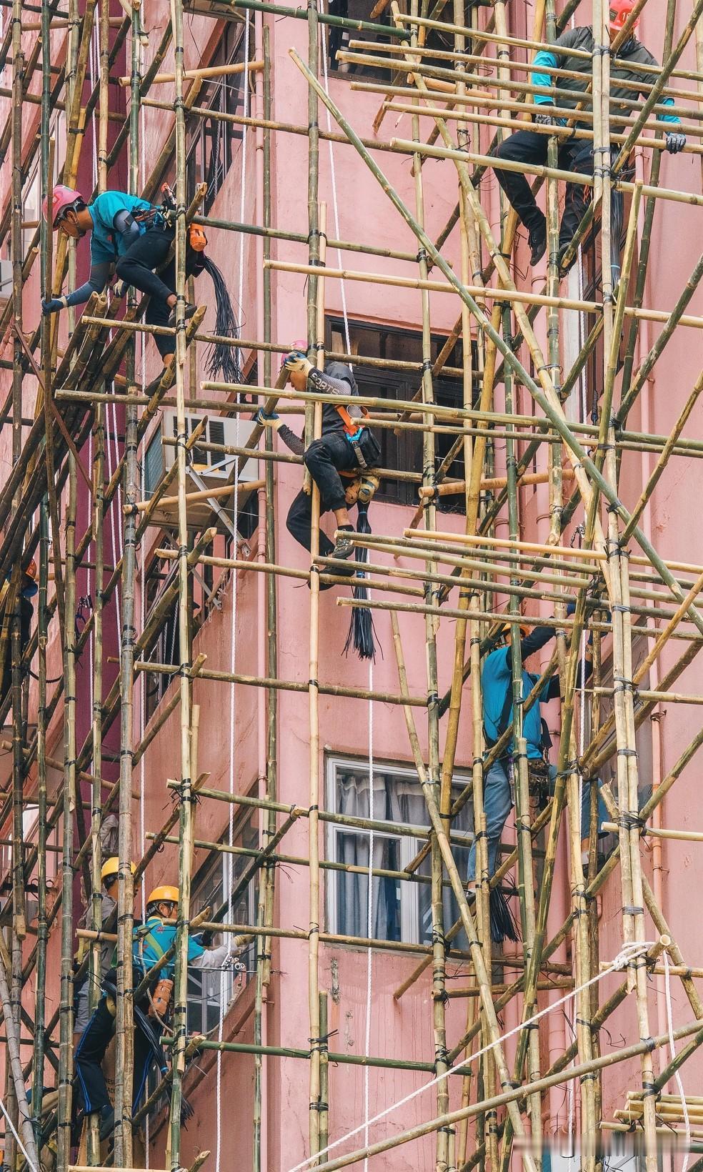 什么？香港的这次火灾竟然是因为这个原因！网友：炸锅了…

香港的这次火灾据报道说
