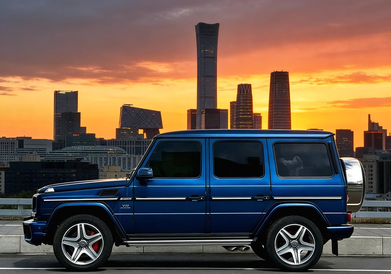 奔驰g65这台车真的特别有意思，因为这台车真是越老越有味道，当然就现在的油价来说