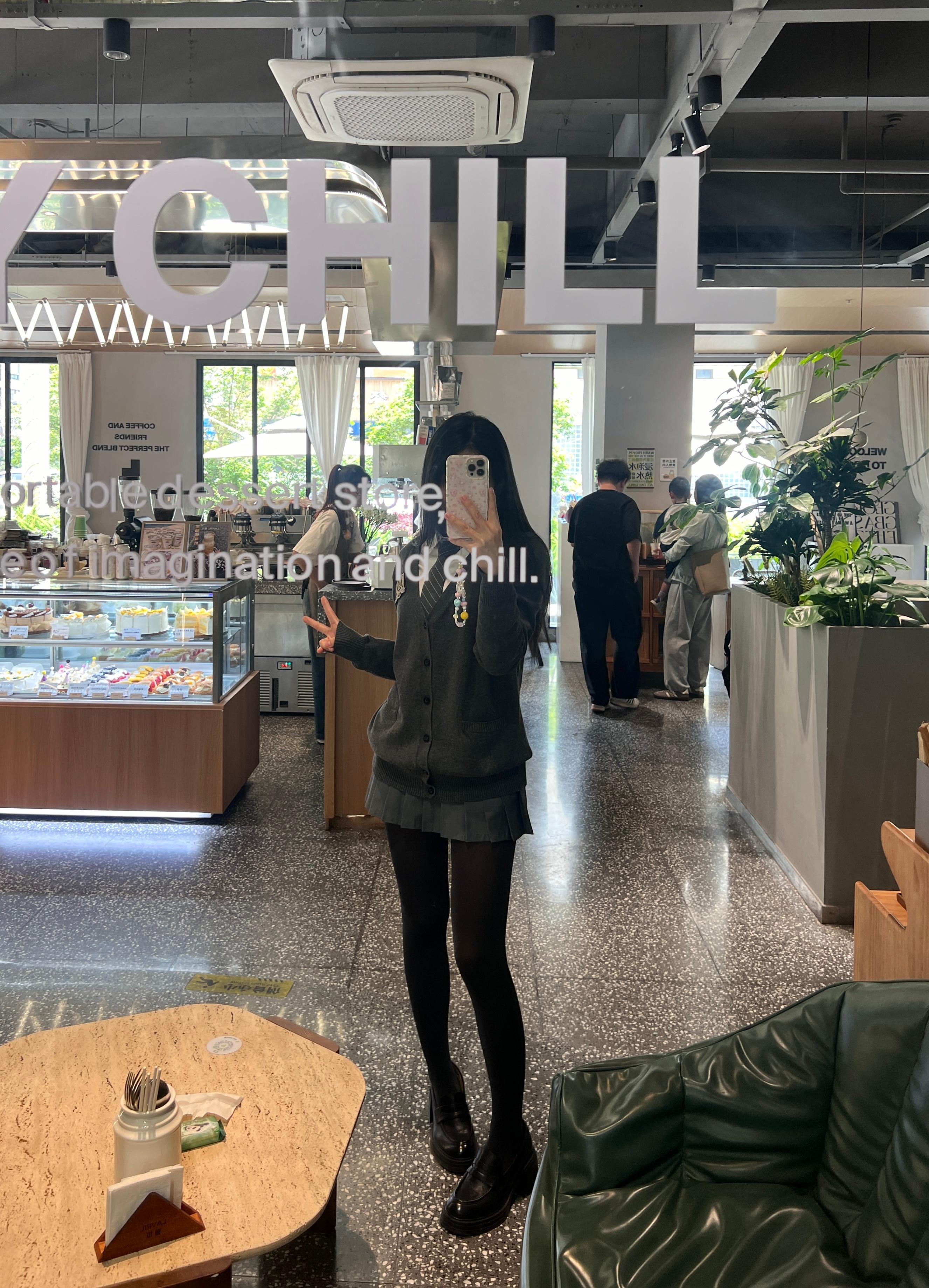 百褶裙本命格雷系穿搭今日穿搭(ootd)  ​​​