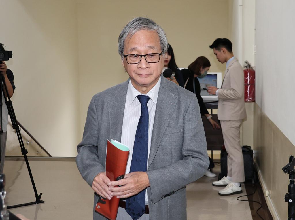 李远呛“欲灭其国先灭其史” 媒体人：当年的小野已死
“立法院”三读通过总预算案，