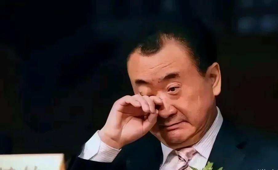 您听说了吗?王健林在偿还了 6000 亿债务后终于露面了!

他已经将所有可以出