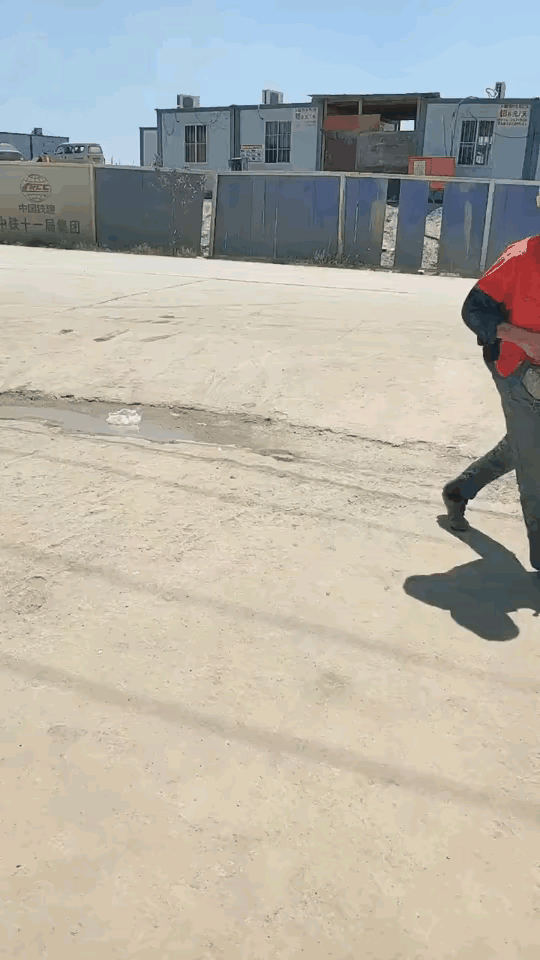 现在工地小卖部也干不下去了