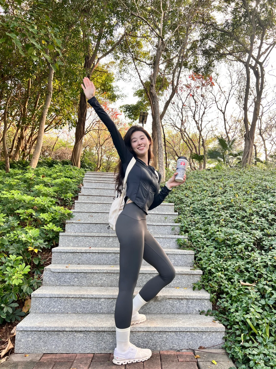 去公园喝奶茶～是件幸福的事