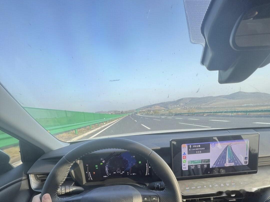 网上被喷的越惨的品牌，越值得买，哪个被喷的、被黑、被针对的，你就买哪个错不了。