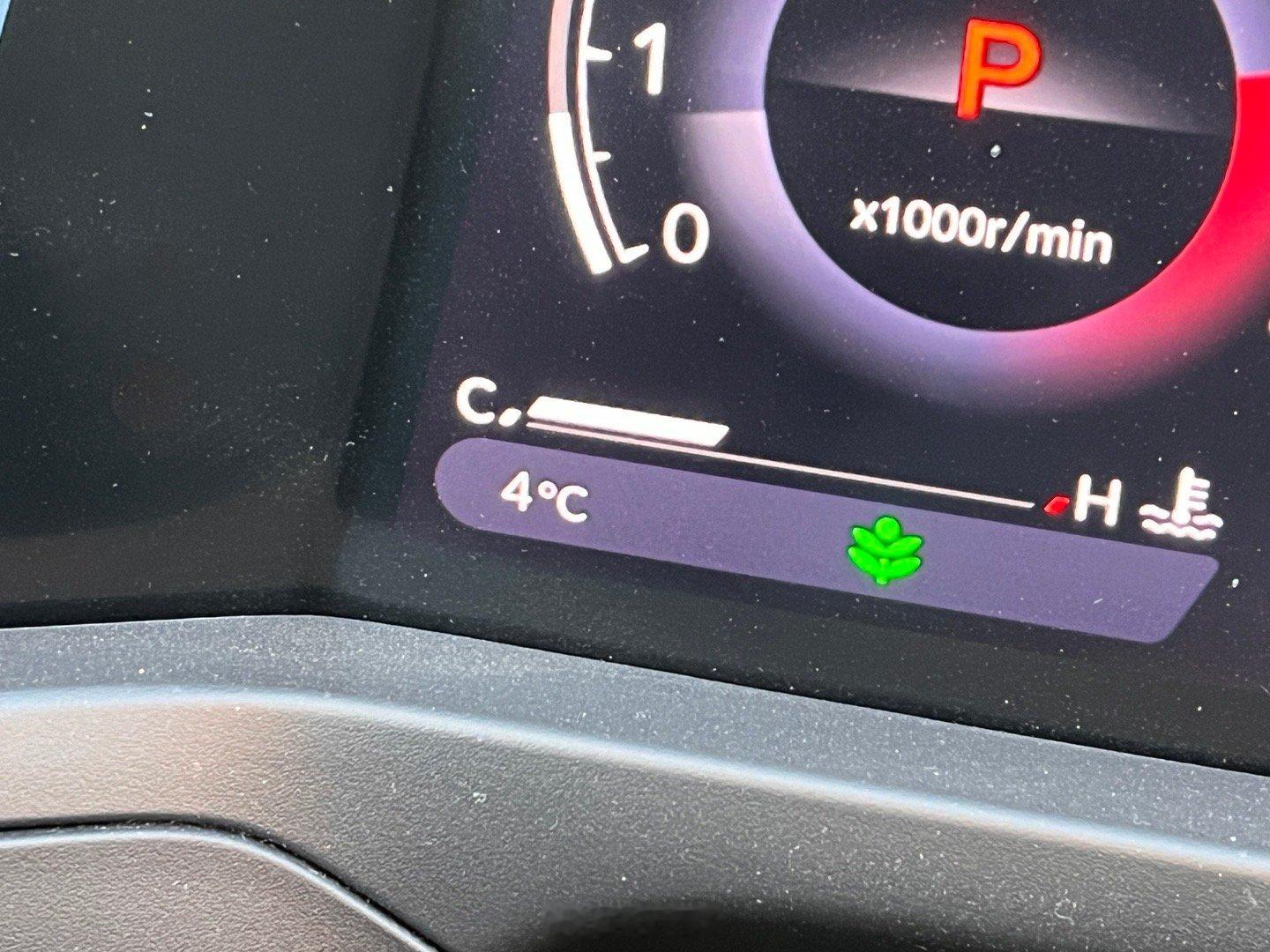 今天这天肯定不到4度…人都要吹飞了 