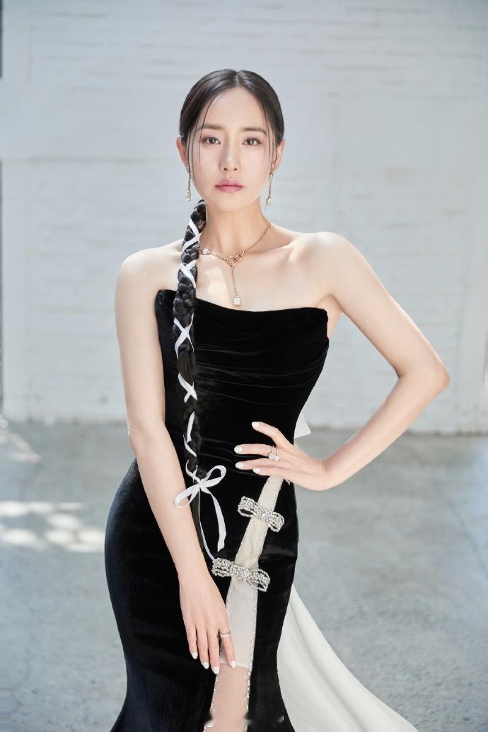#王智第31届大学生电影节#  王智受邀参加第31届大学生电影节青春之夜🎬🎬