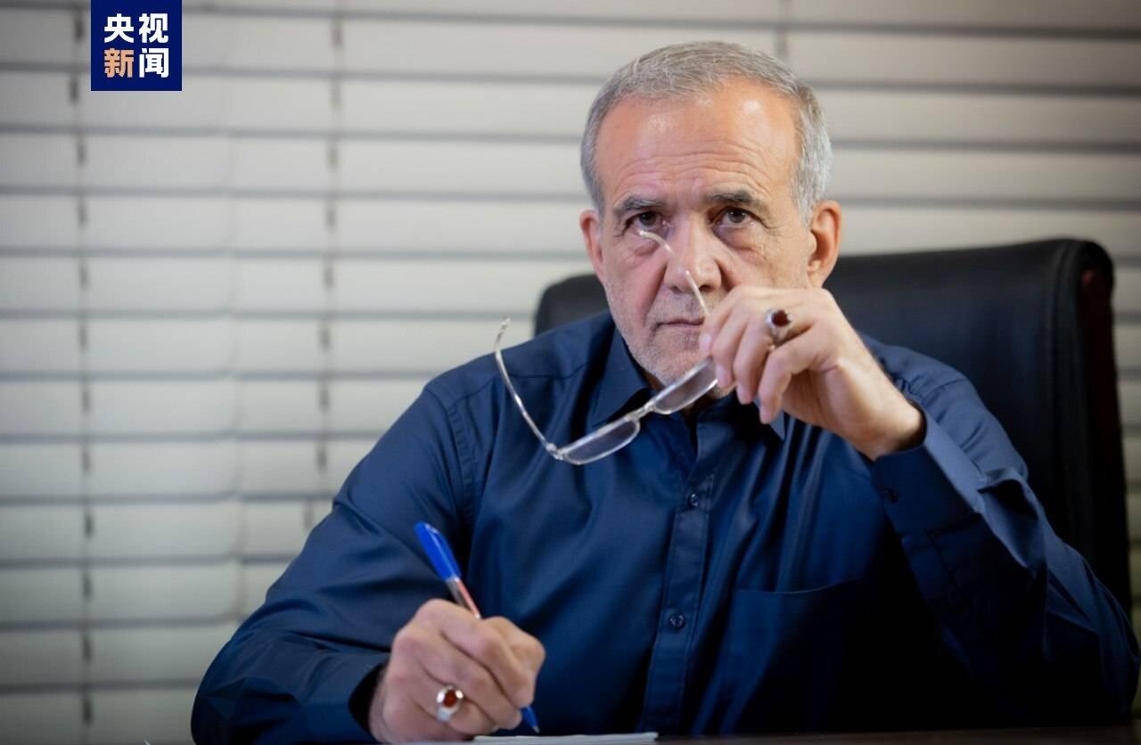 现在世界上最高危的职业就是当伊朗的领导人，只要选出新的领导人，美国随即就会进行斩