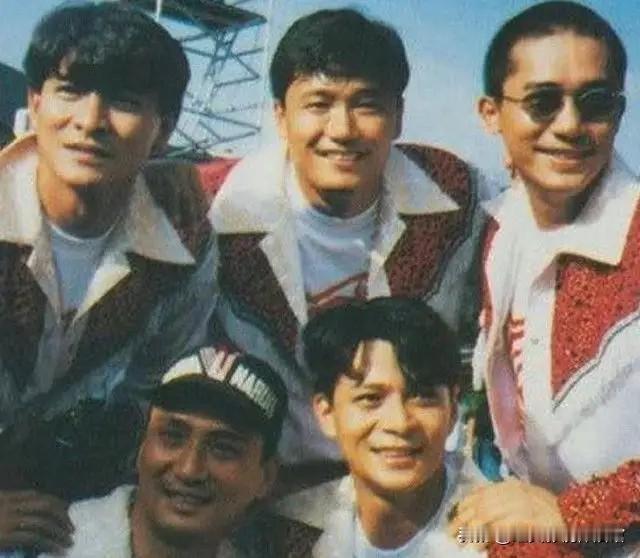 这五个人在一起你觉得谁最帅？
五个人各有千秋，
都是颜值天花板的大帅哥，
在那个