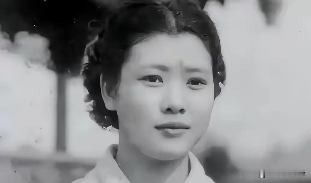 民国最隐忍女汉奸：追随汪精卫投敌助纣为虐，败落后隐身50年无人知晓
 
民国乱世