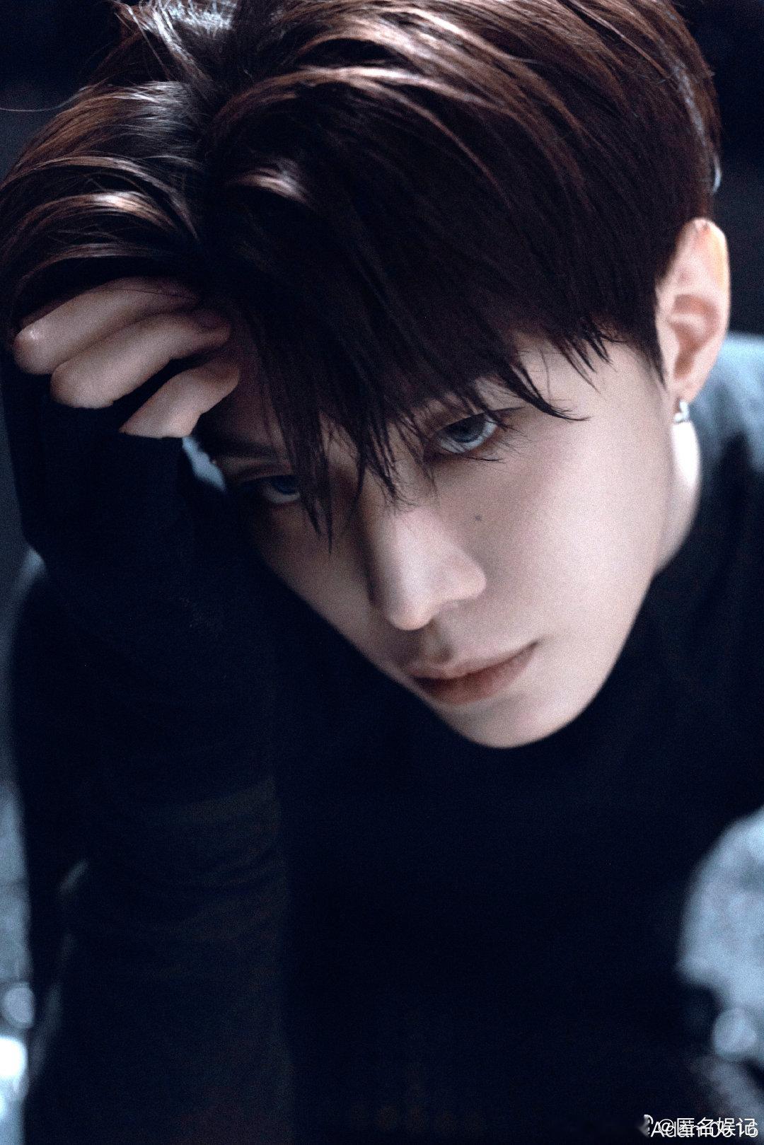 范丞丞范丞丞玩游戏有点玄学在的你好星期六范丞丞玩游戏也太顺了，选黄色骰子就出黄色