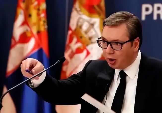 早在2025年3月，三方就在阿尔巴尼亚首都签署了防务合作协议，只是当时武契奇没把